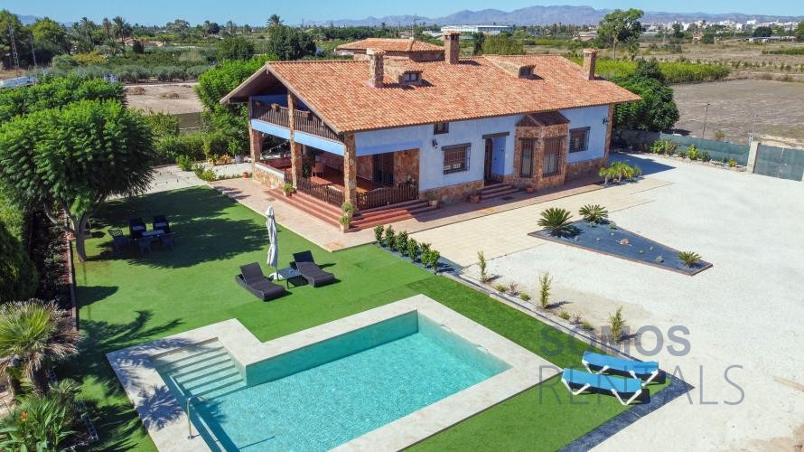 Villa Bayas