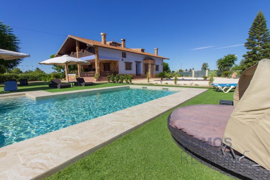 Villa Bayas
